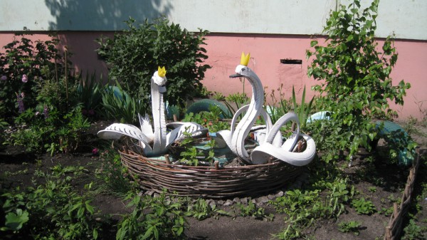 Лебеди для сада из старых покрышек: идеи и инструкция